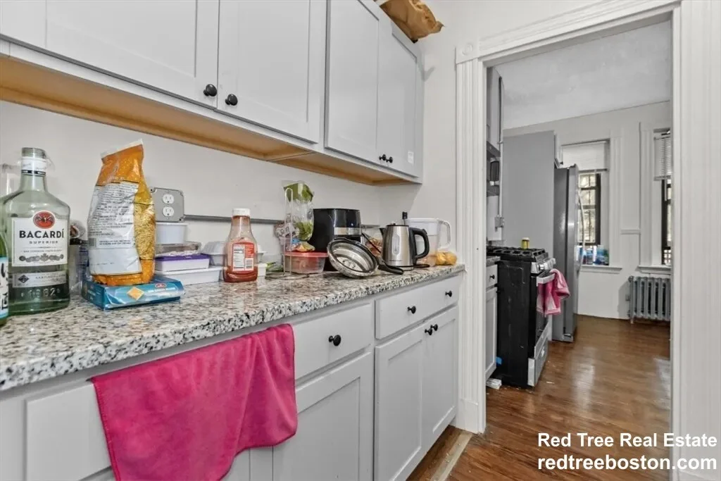 868 Huntington Ave, Coolidge Corner