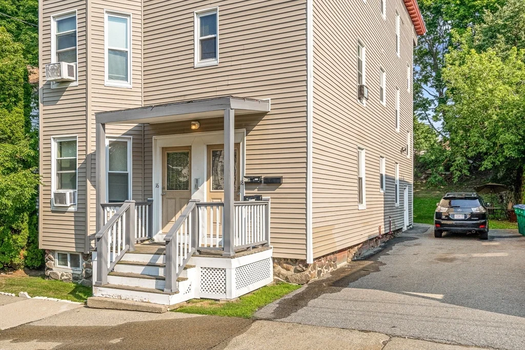 18 St Clair St, East Lynn