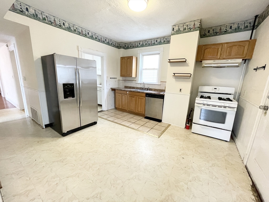 45 Crescent Ave, Dorchester