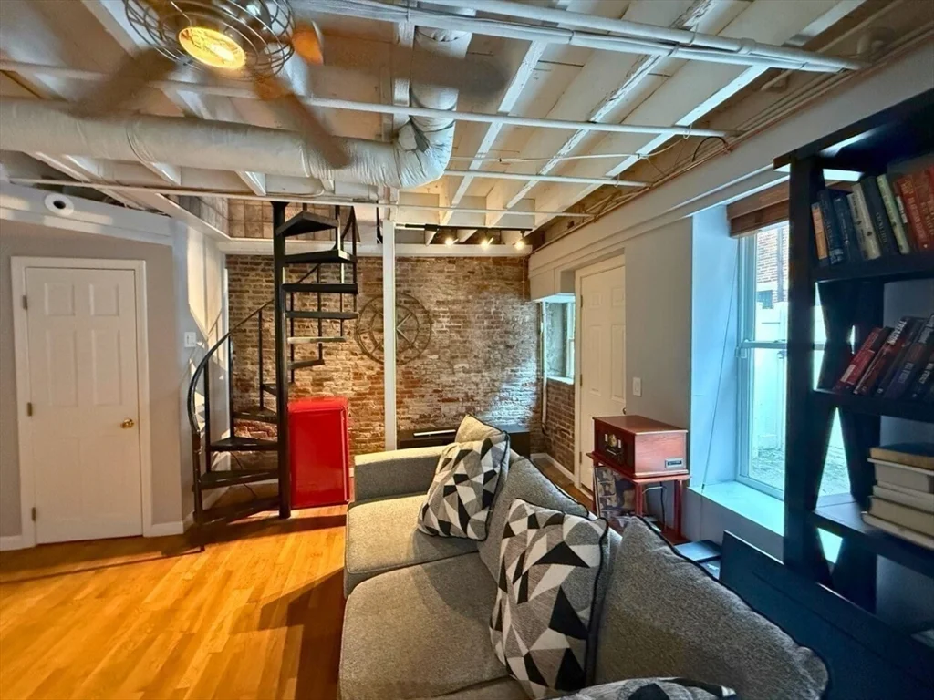 34 Sheafe St, North End