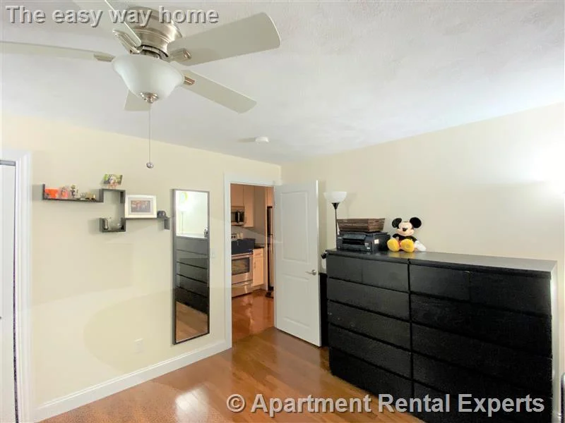 6 Blair Pl, North Cambridge