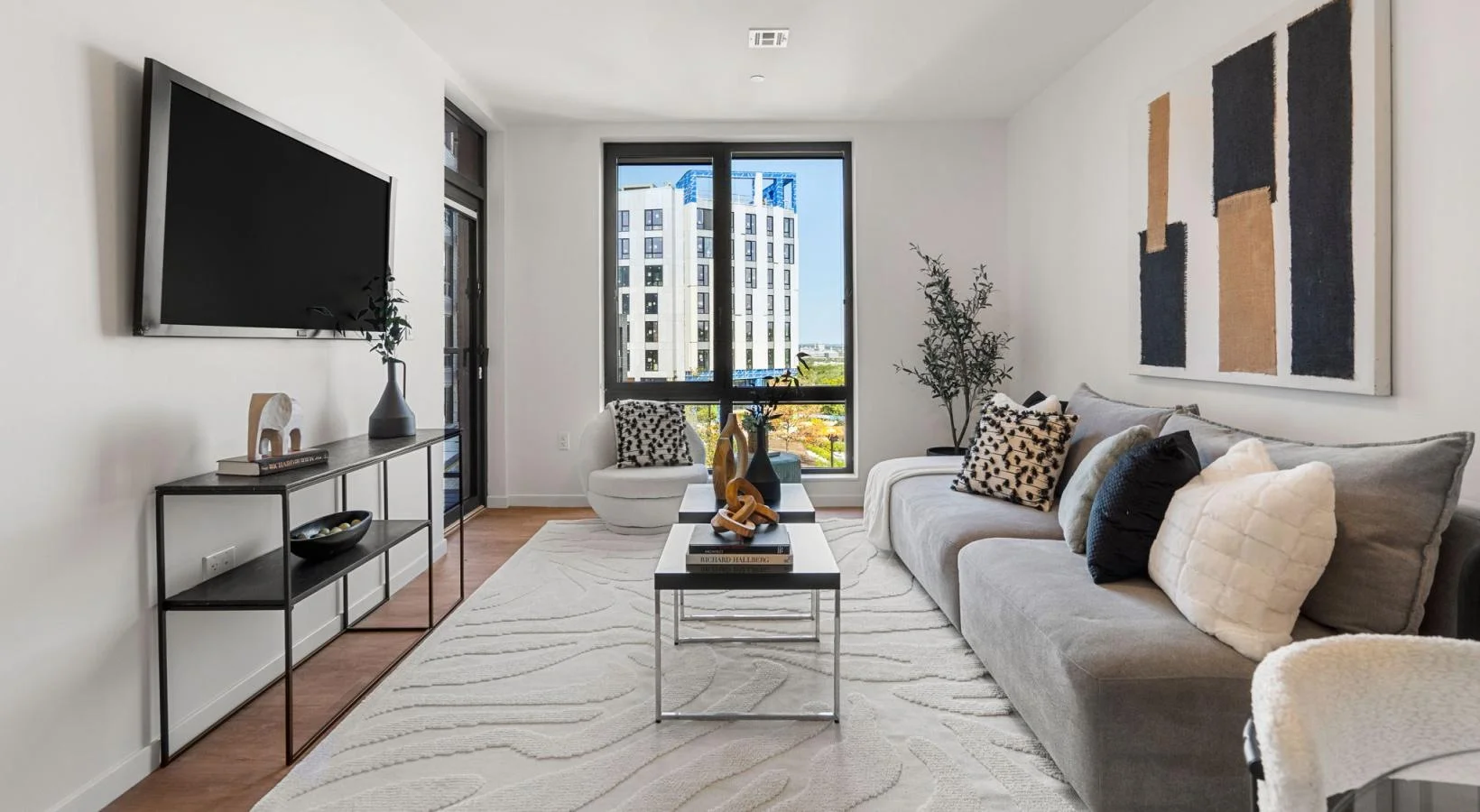 1525 Commonwealth Ave, Brighton