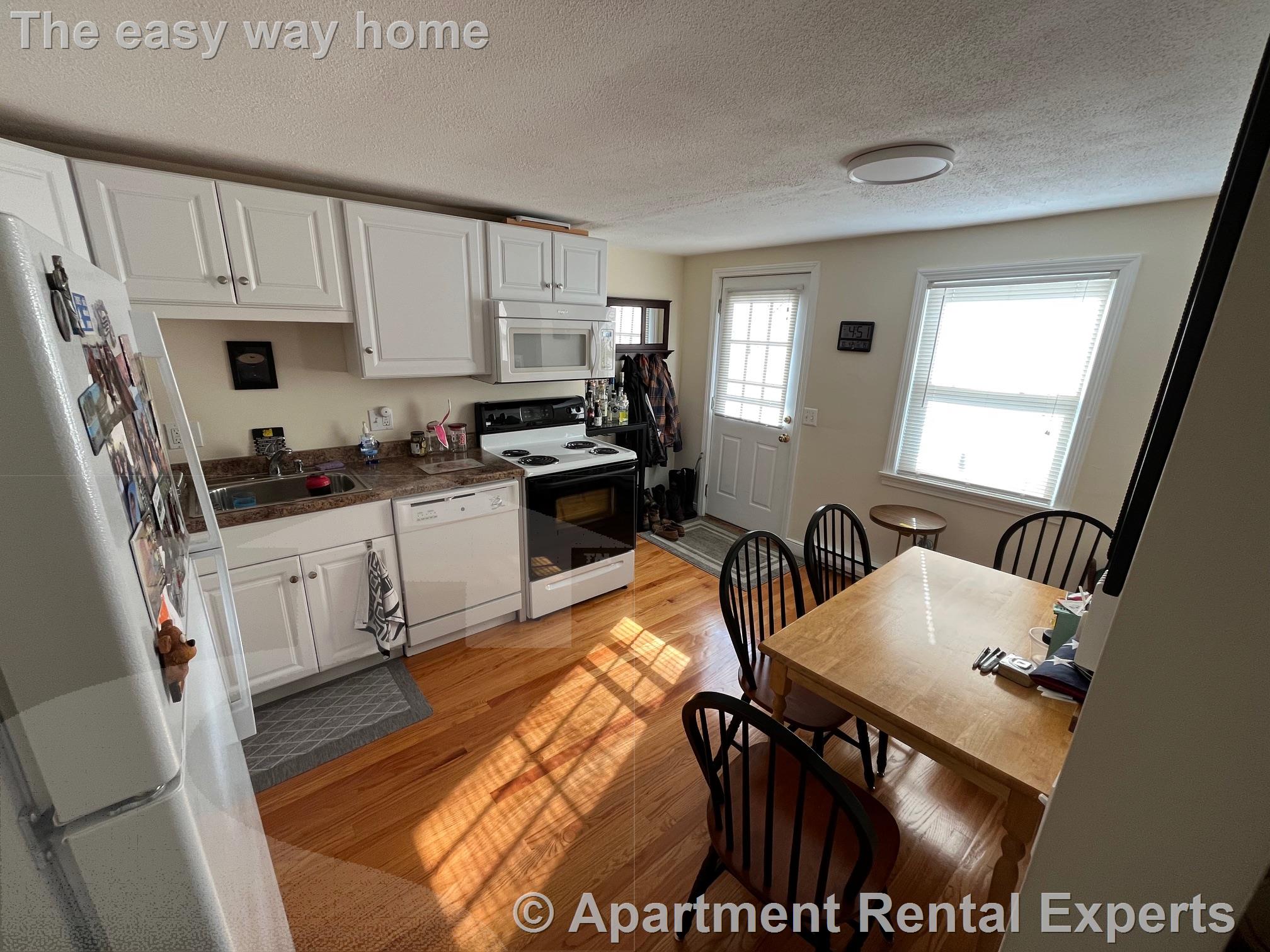 123 Hibbert St, Arlington Heights