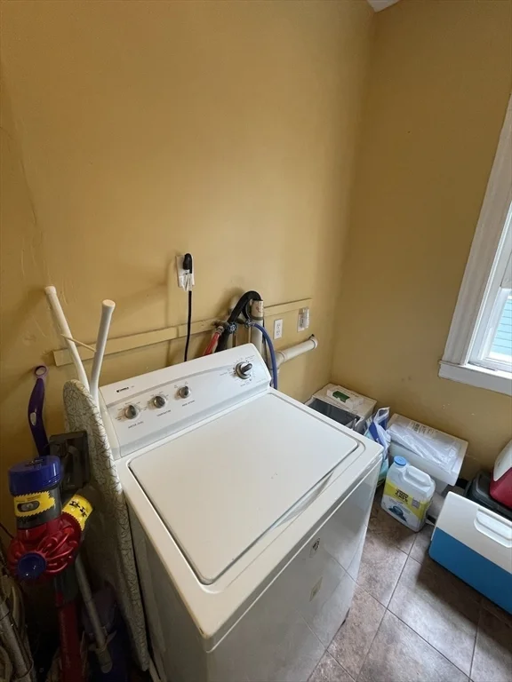 66 Hall Ave, Powder House Square