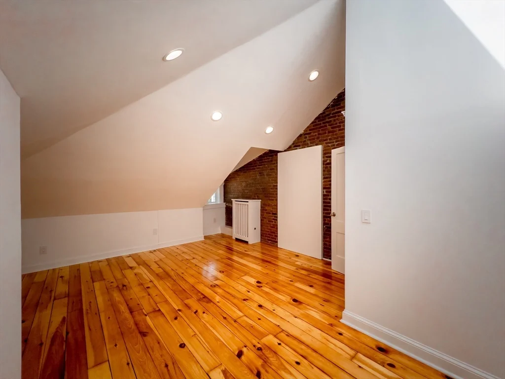 100 Chestnut Ave, Jamaica Plain