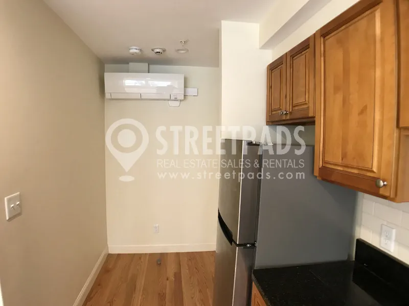 379 Harvard St, Mid-Cambridge