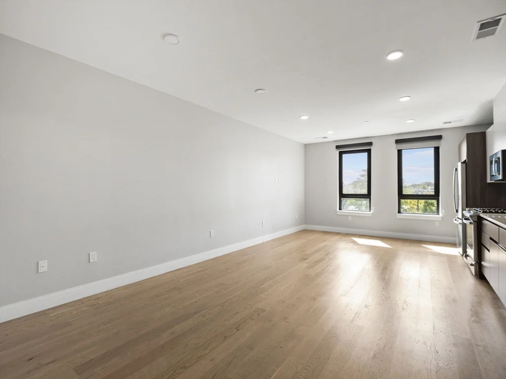 9 Central St, Spring Hill