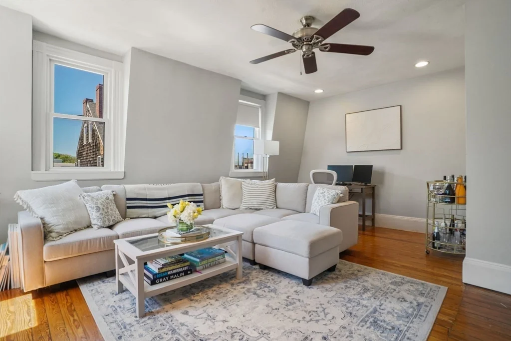 79 Pearl St, Charlestown
