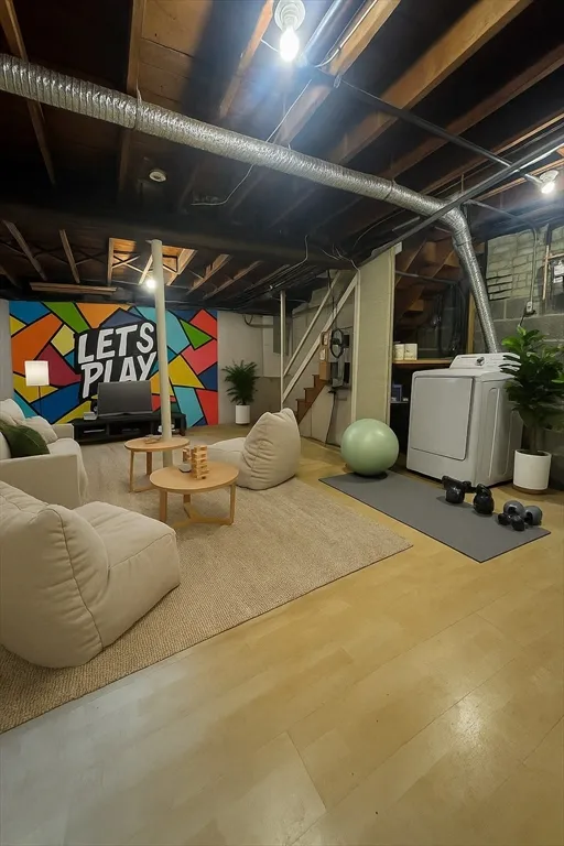 112 Rowe, Auburndale