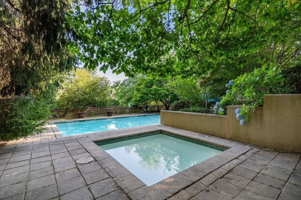 225 Kenrick St, Newton