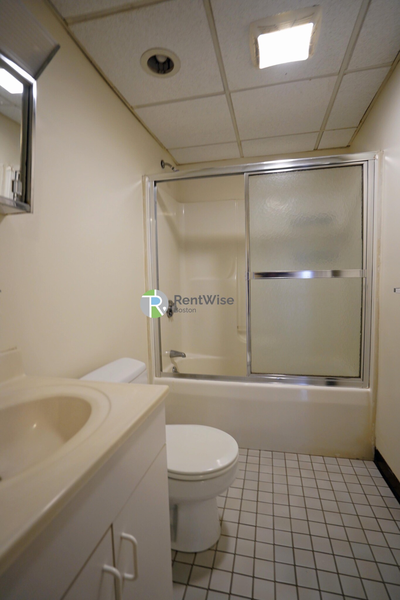 81 Essex St, Chinatown