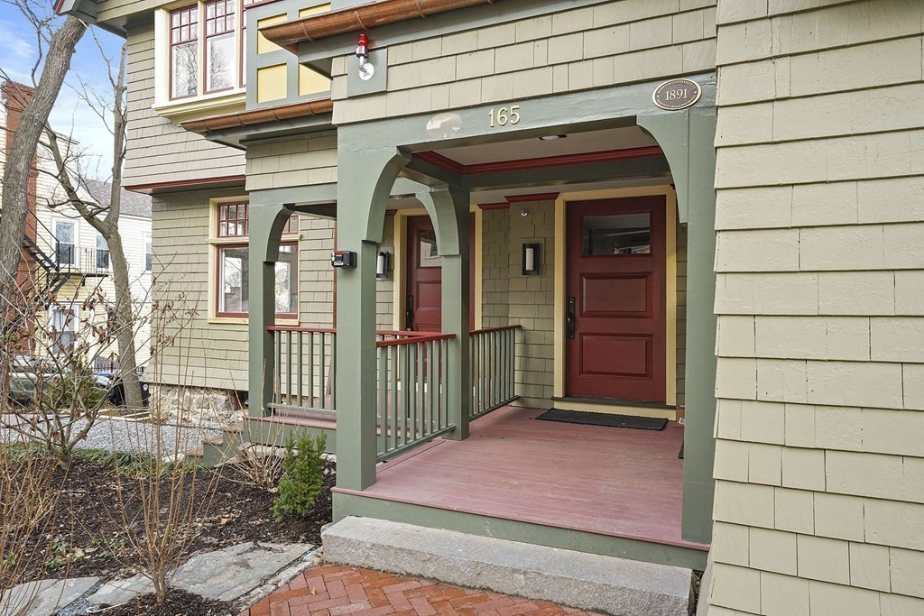 165 Winthrop Rd, Beaconsfield