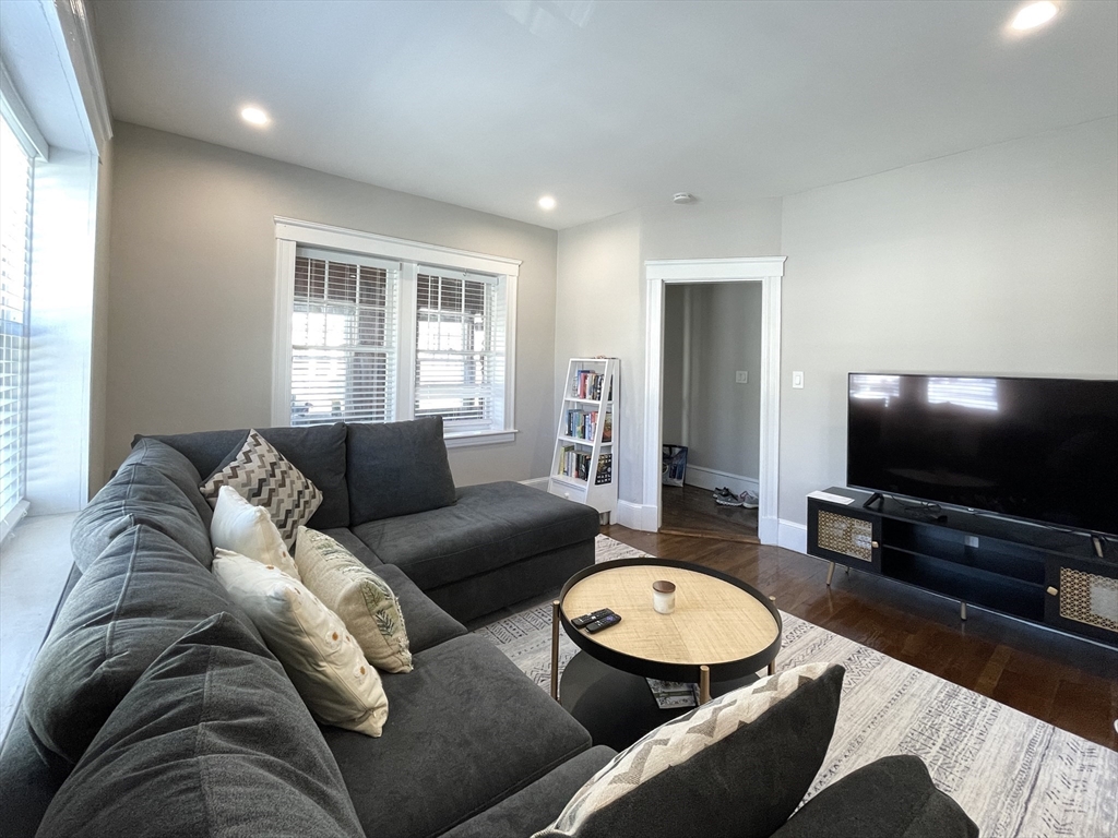 24-26 Kirk St, Winchester