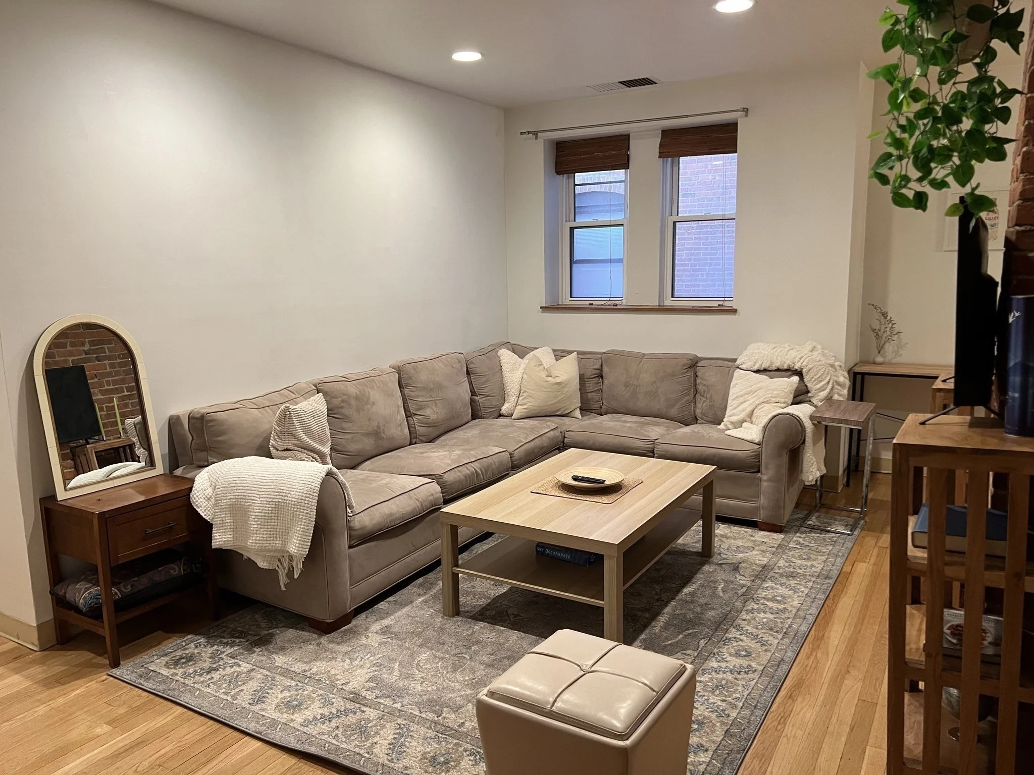 87 Gainsborough St, Fenway