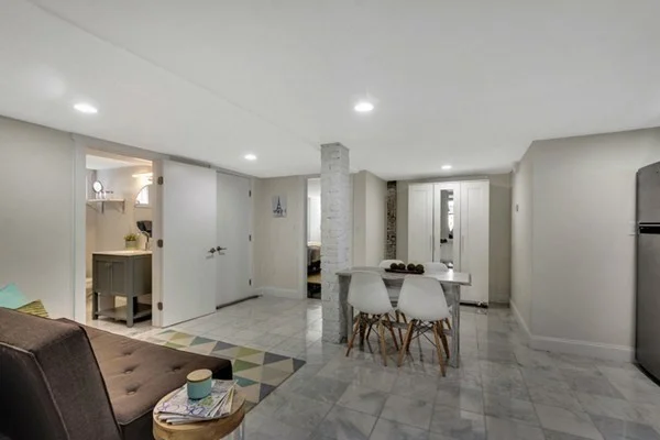 79 Flint St, East Somerville