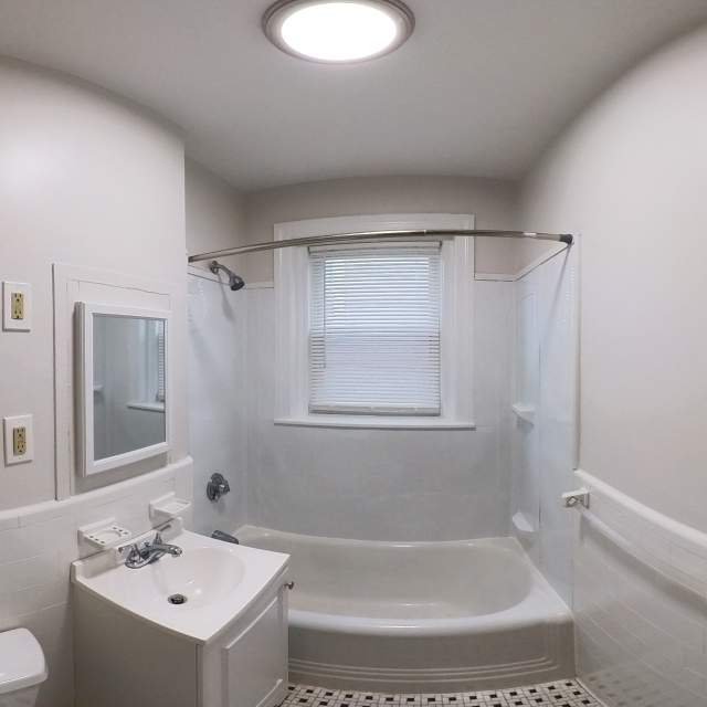 95 Adams St, South Side