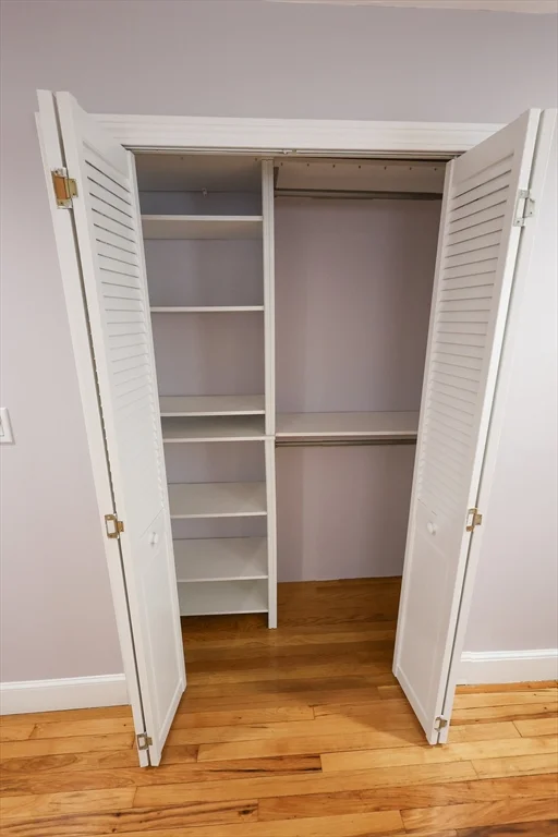 33 Paragon Rd, West Roxbury