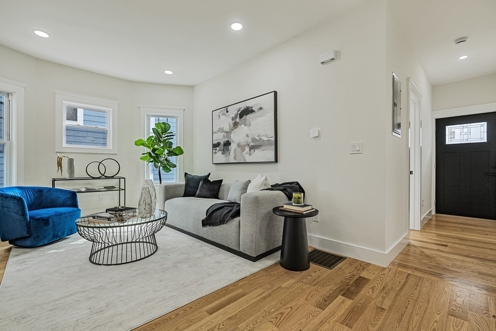 147 Jefferson Ave, Everett