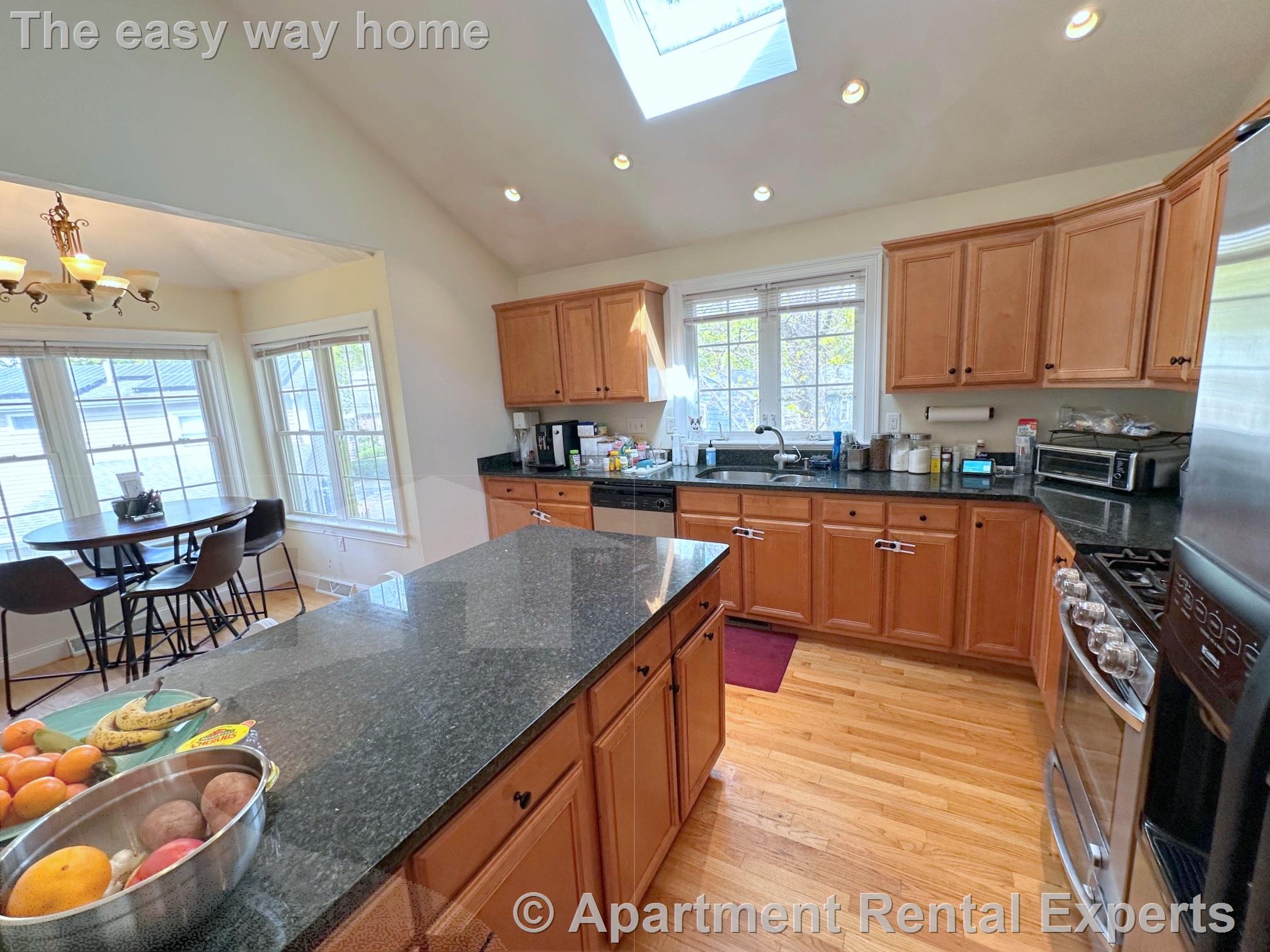 6 Farmers Circle, Arlington Center