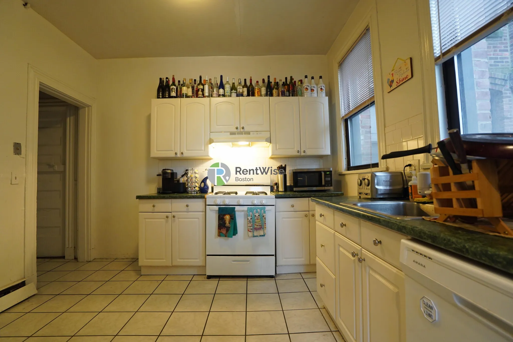 72 Gardner St, Allston