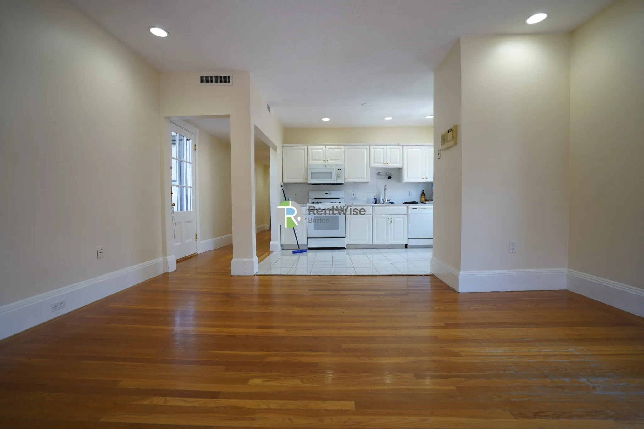 12 Dean Rd, Brookline