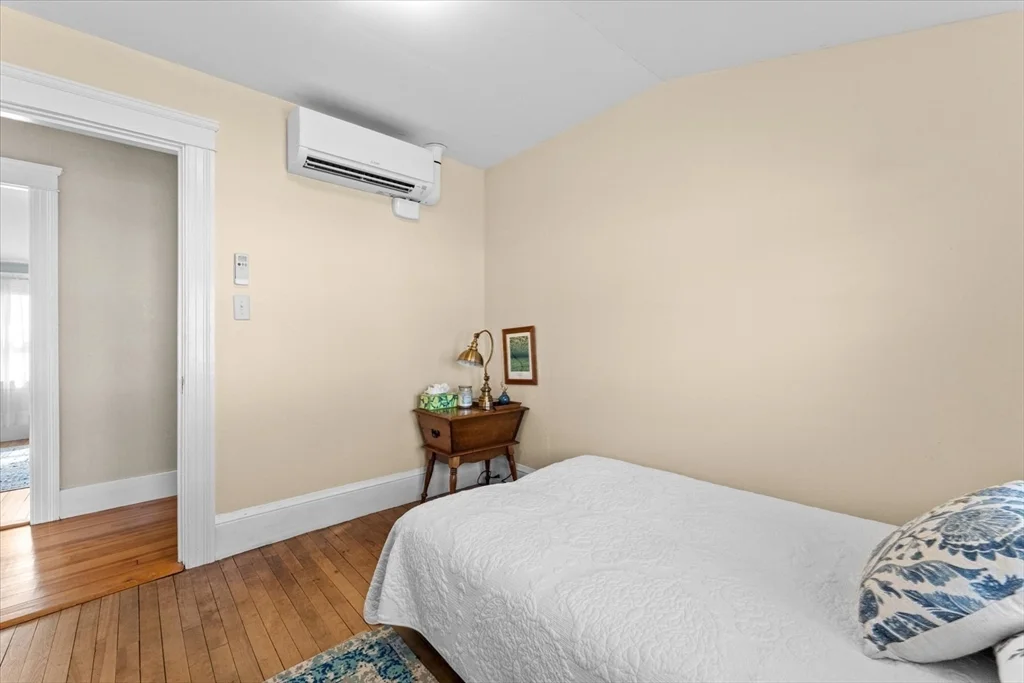 6 Davis Way, Worcester