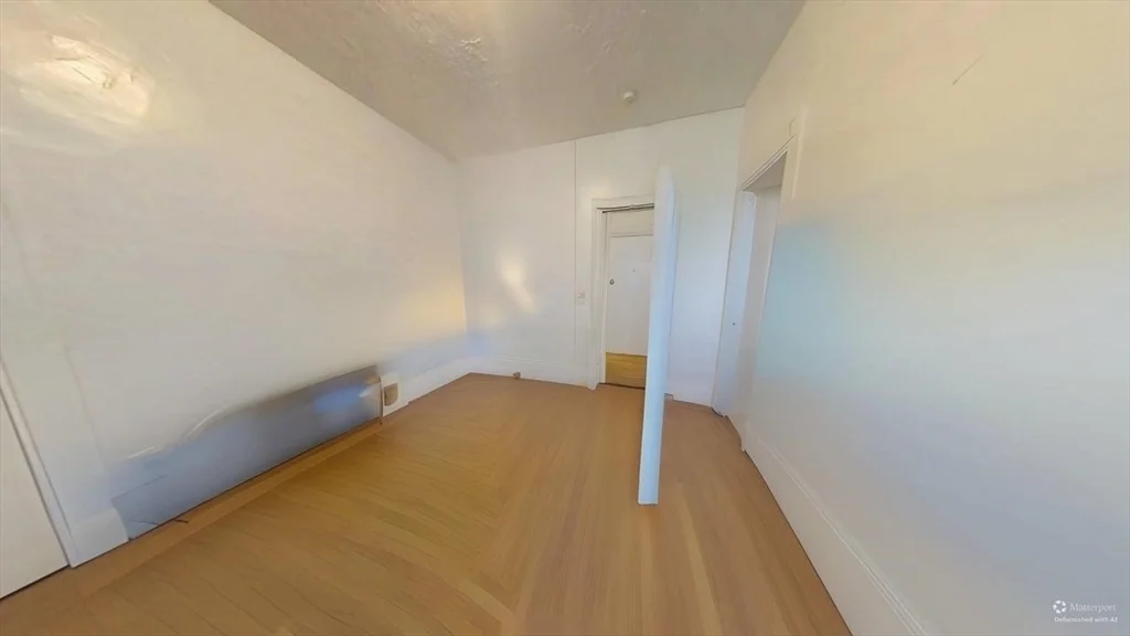 34 Cherokee, Mission Hill