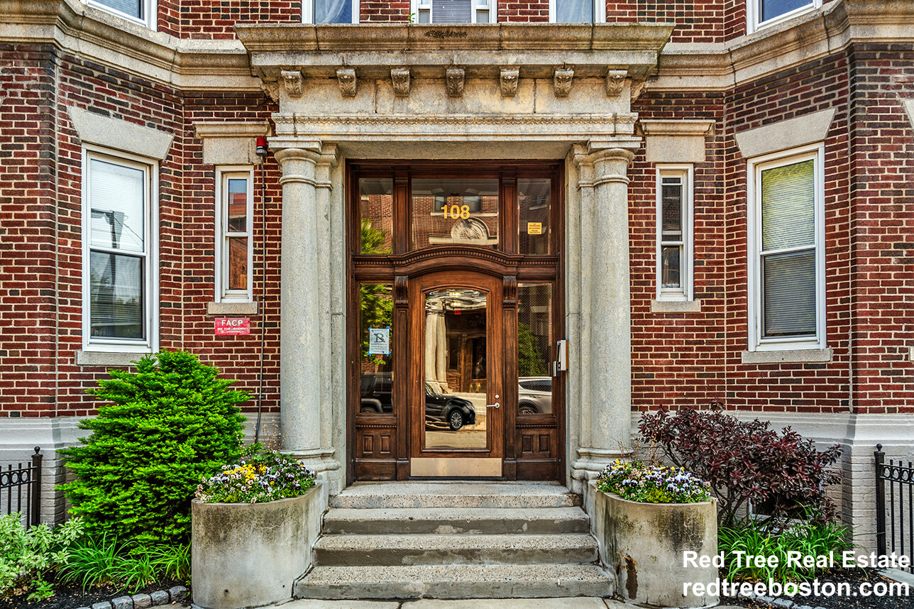 108 Jersey St, Fenway
