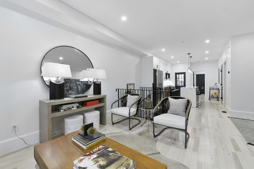 28 Telegraph St, South Boston