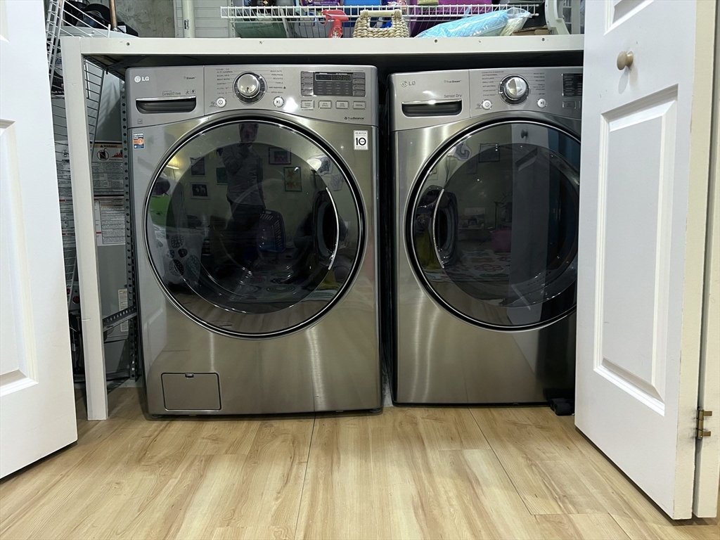 90 Monument, Medford