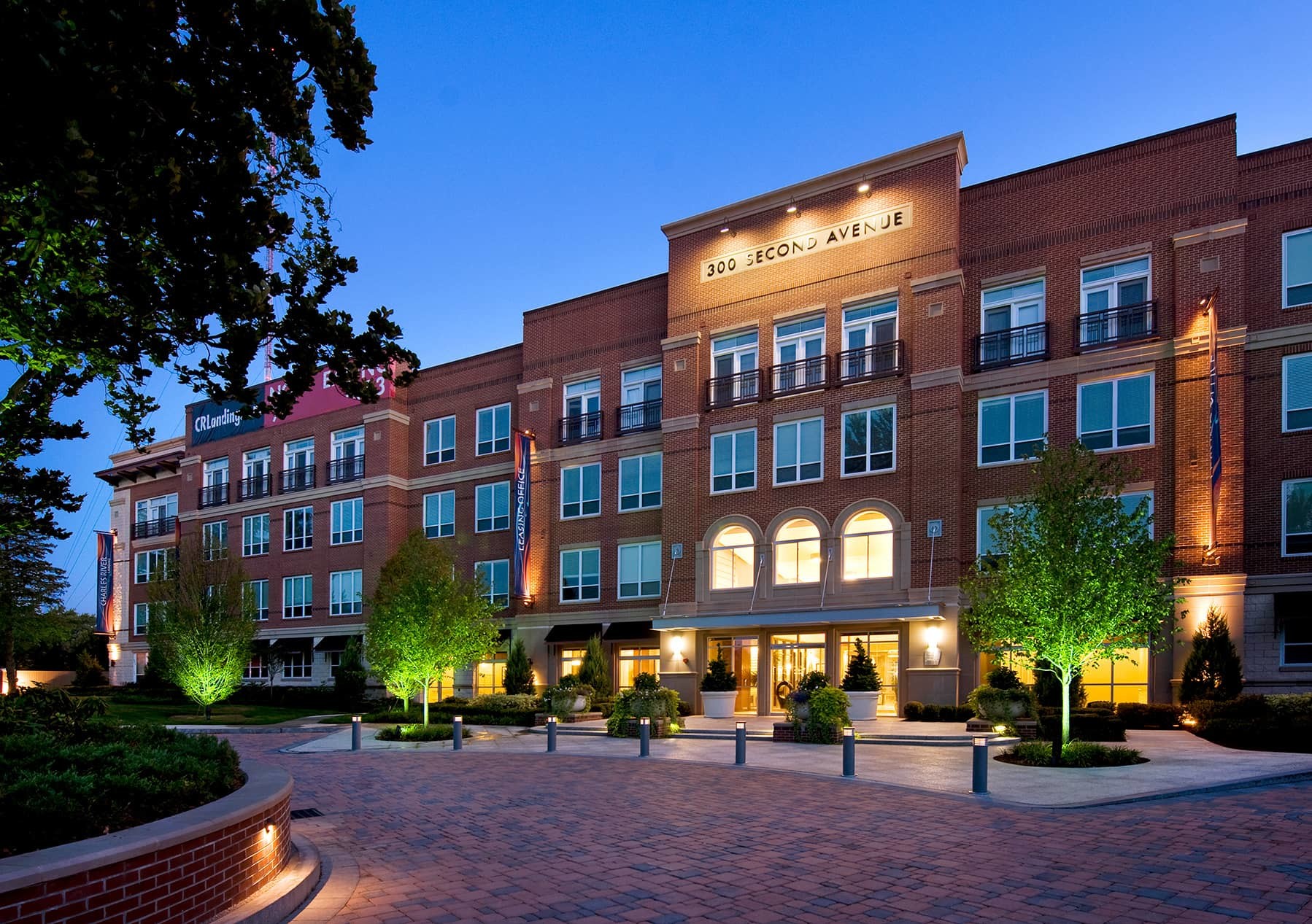 300 2nd Ave, West End