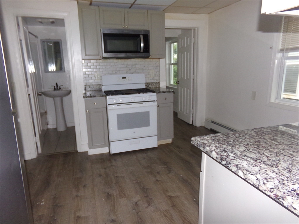 716 Lawrence St, Lowell