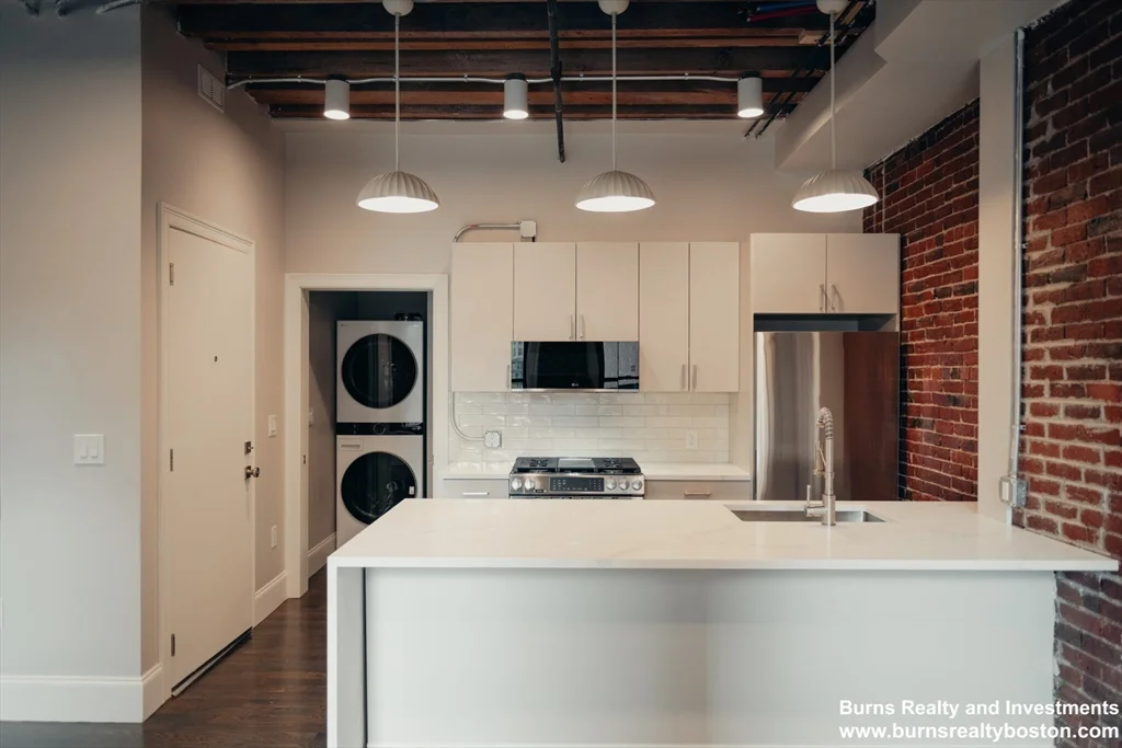 281 Franklin St, Downtown