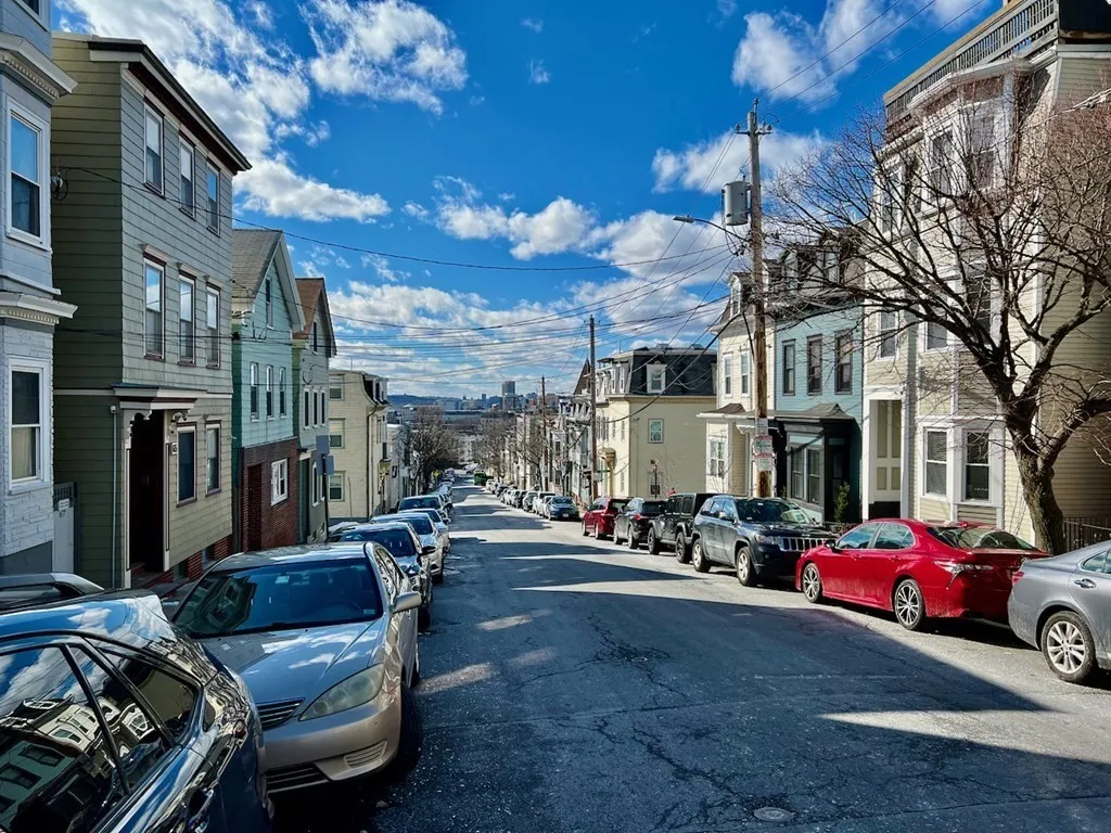 66 Telegraph St, South Boston