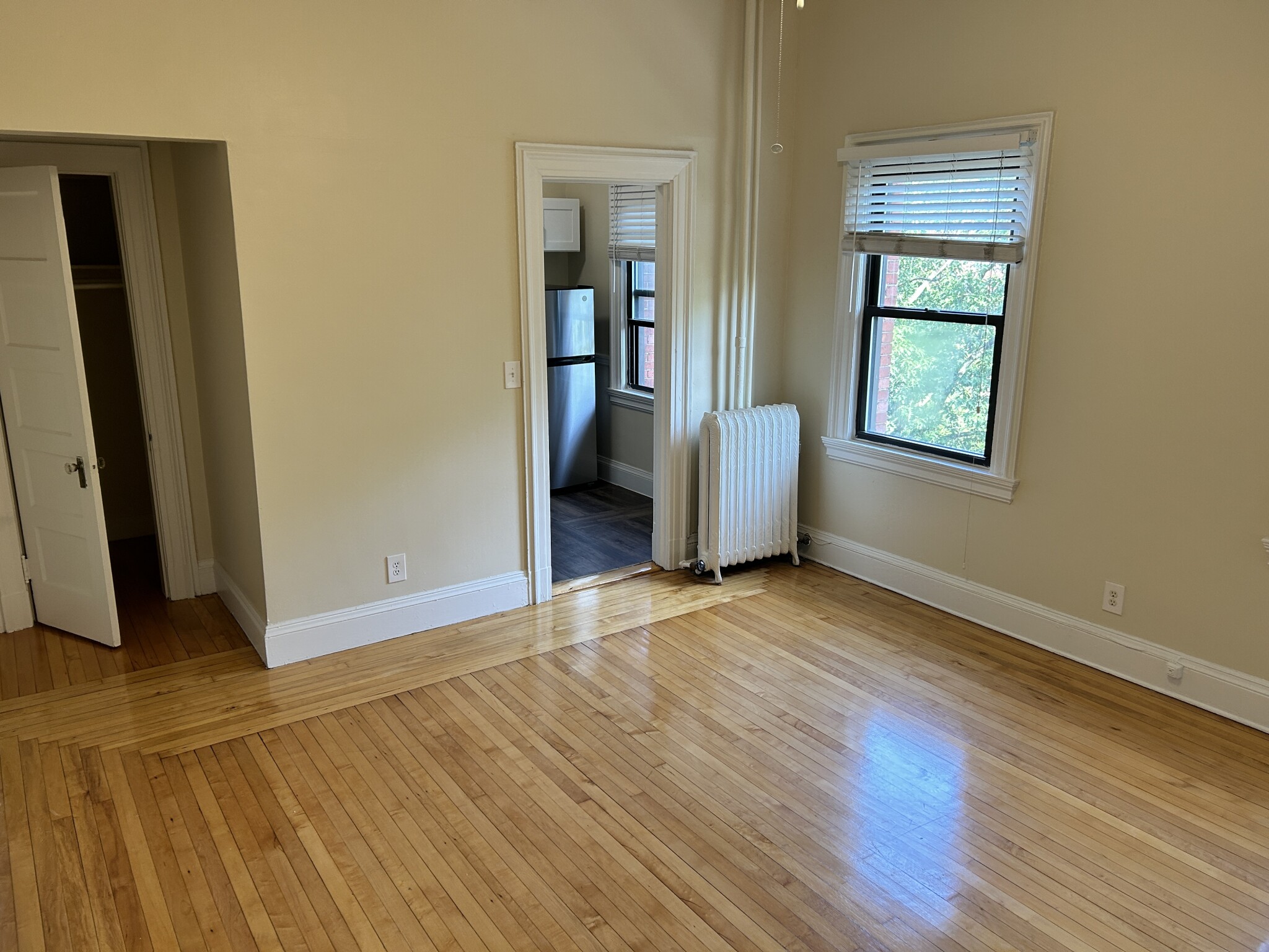 1470 Beacon St, Corey Hill