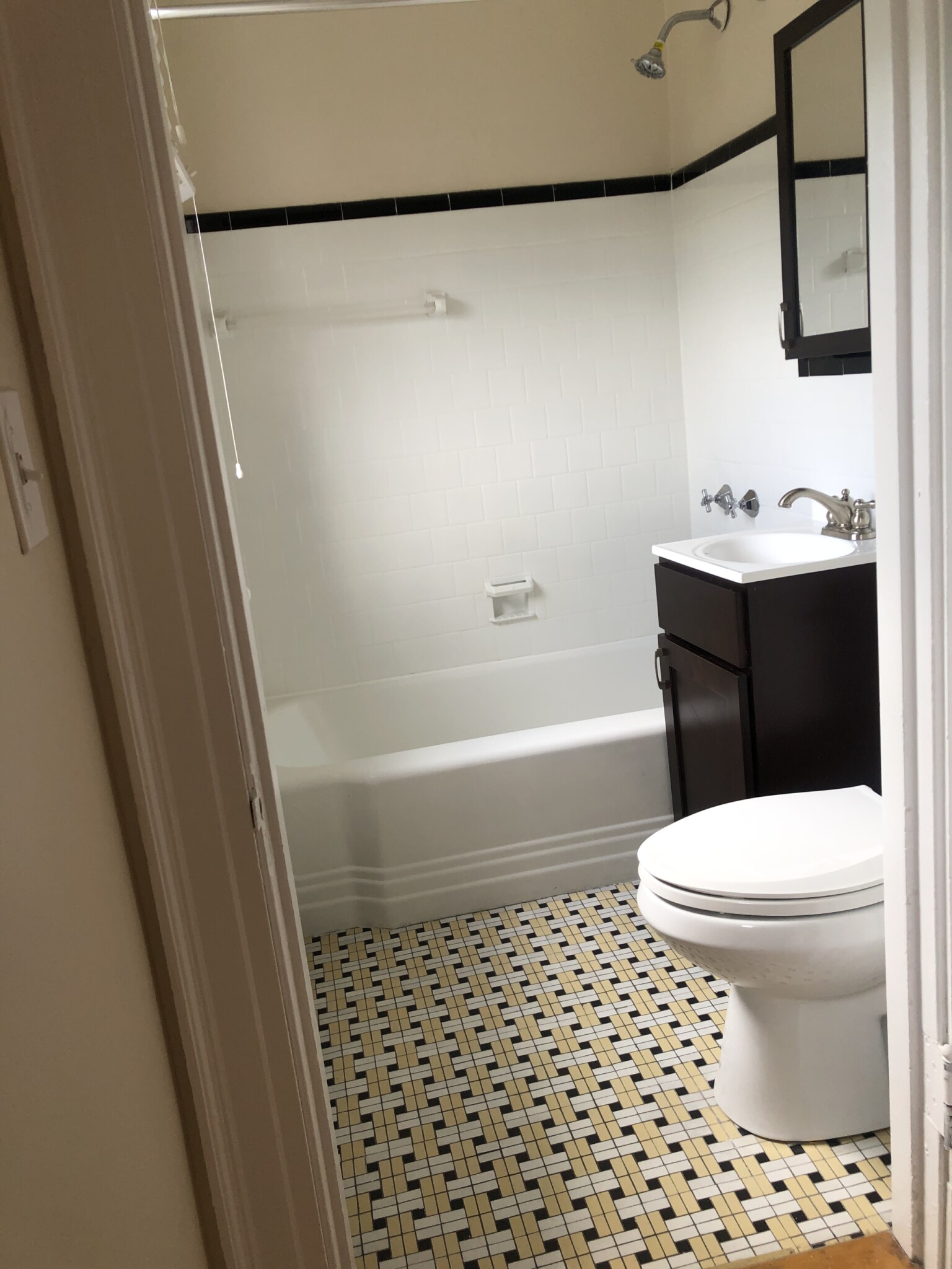 1470 Beacon St, Corey Hill