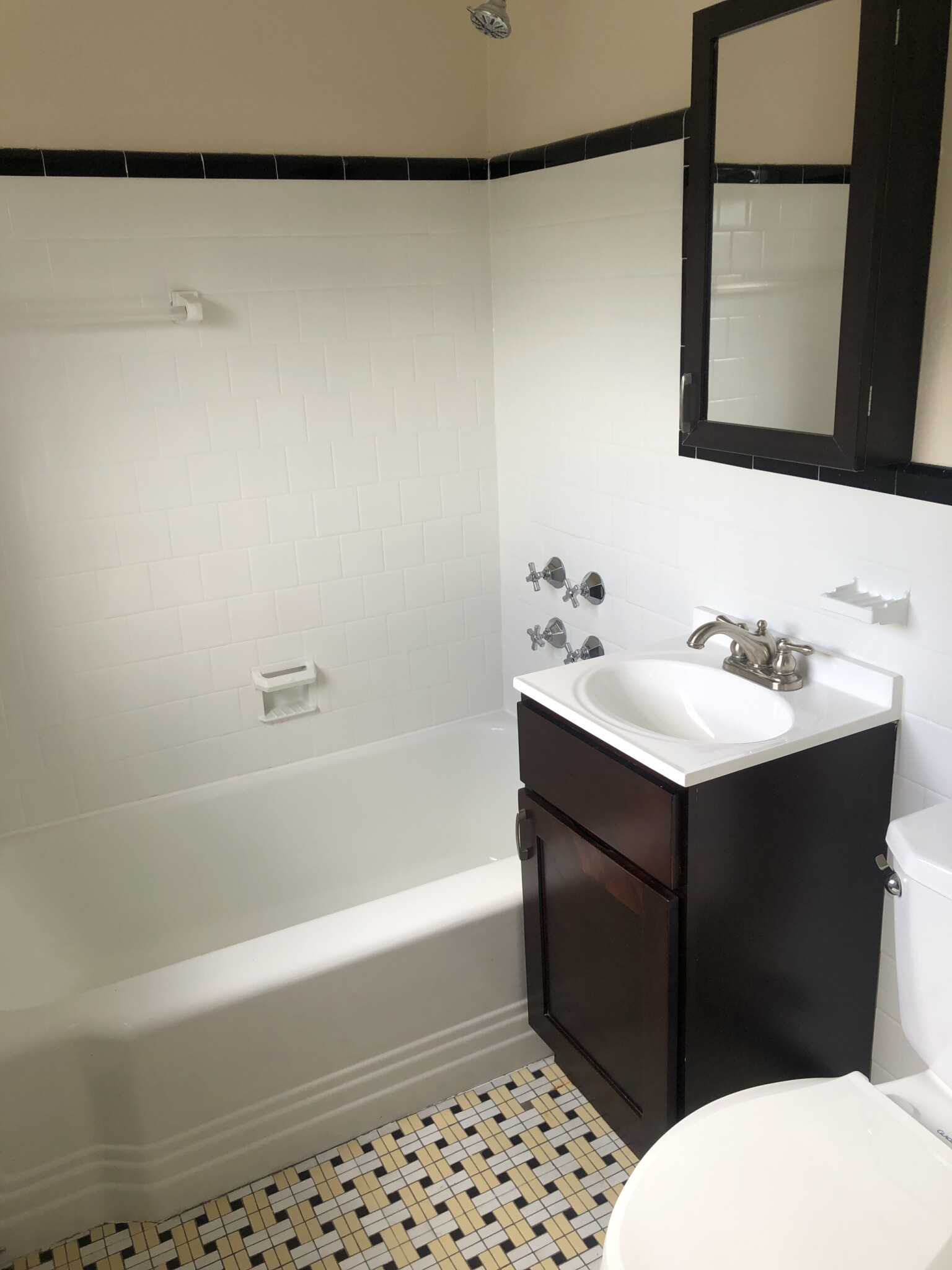 1470 Beacon St, Corey Hill