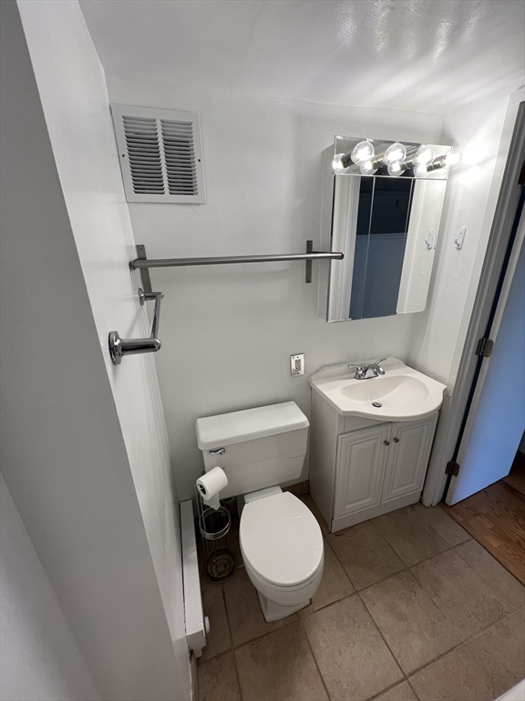 12 Stoneholm St, Fenway