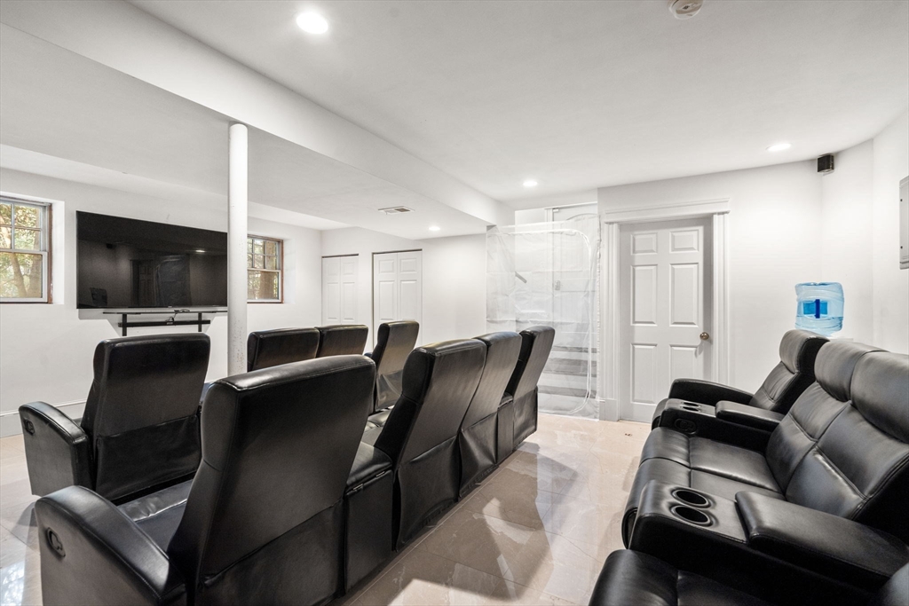 1 Edmunds Rd, Wellesley Hills