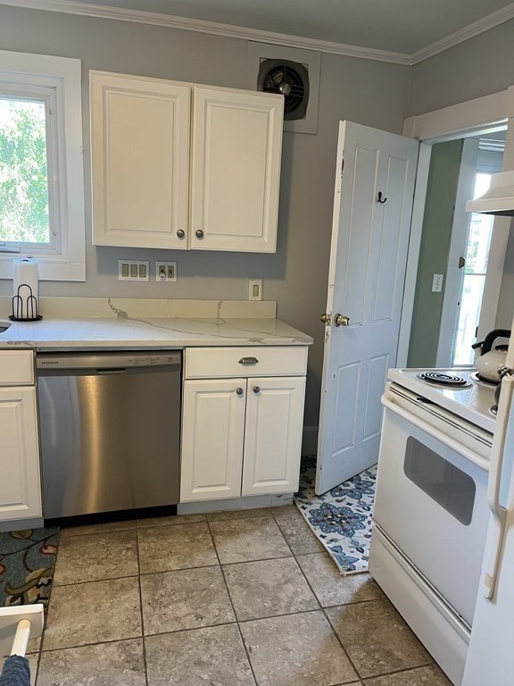 21 Blaney St, Swampscott