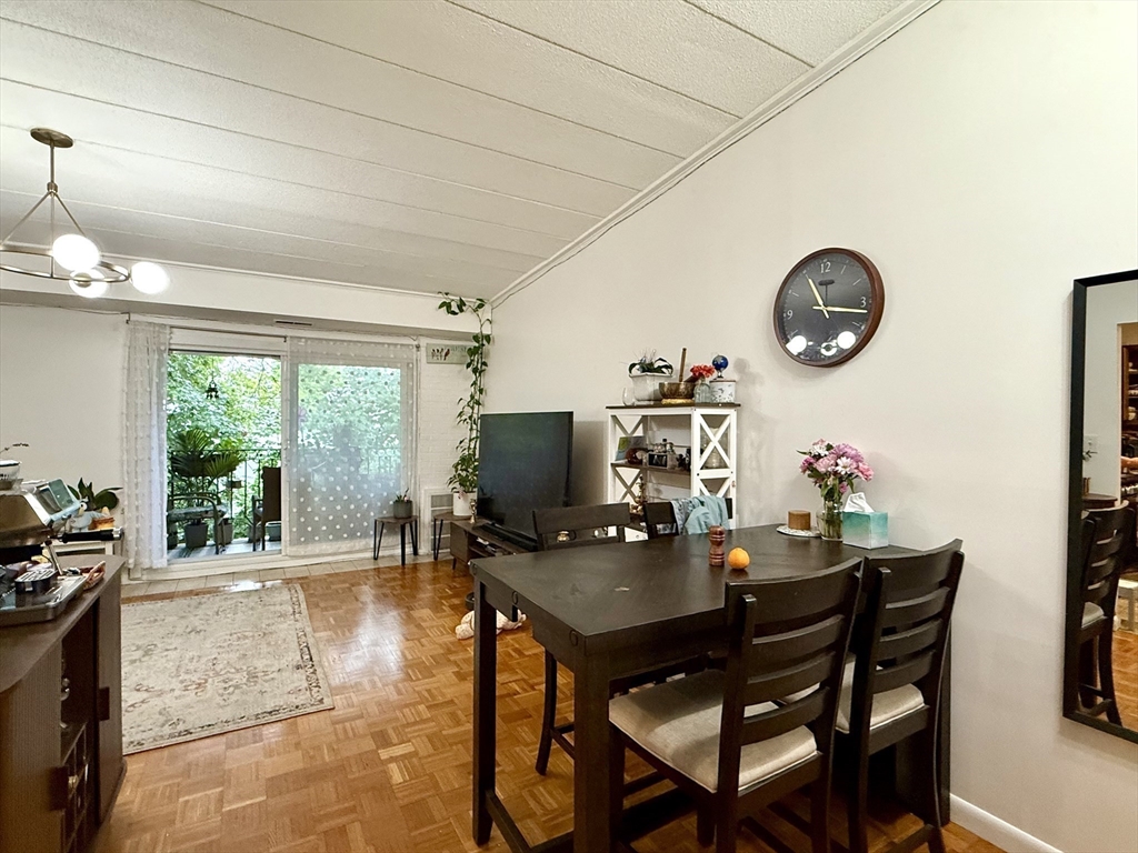 300 Tremont St, Newton