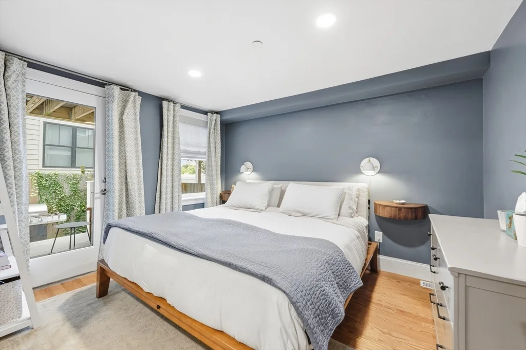 64 O, South Boston