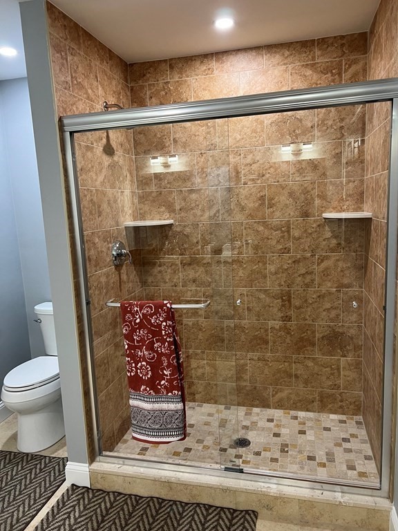 12 Kiara Dr, Worcester