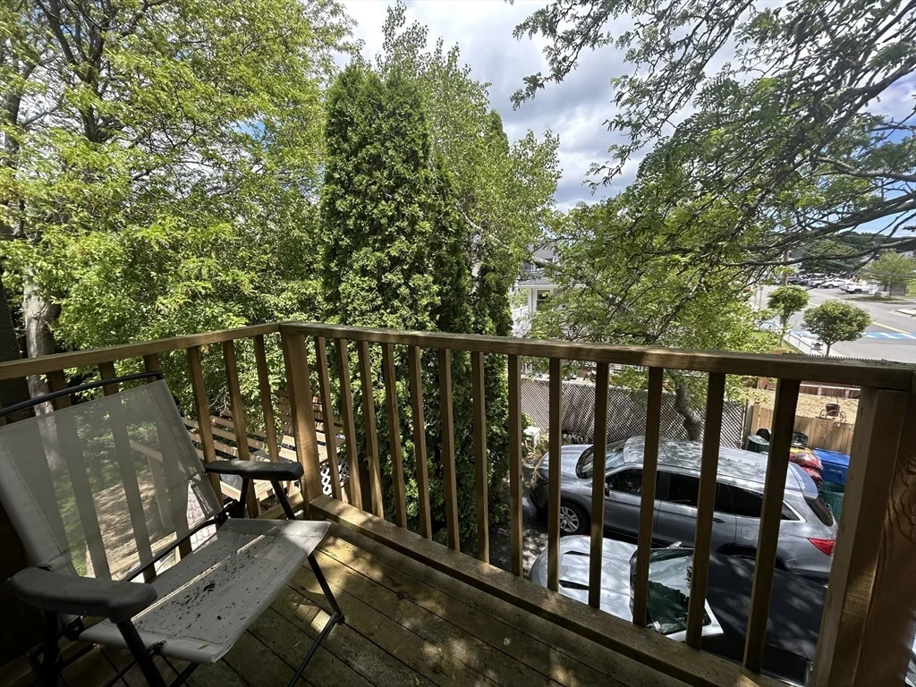 370 Main St, Winthrop