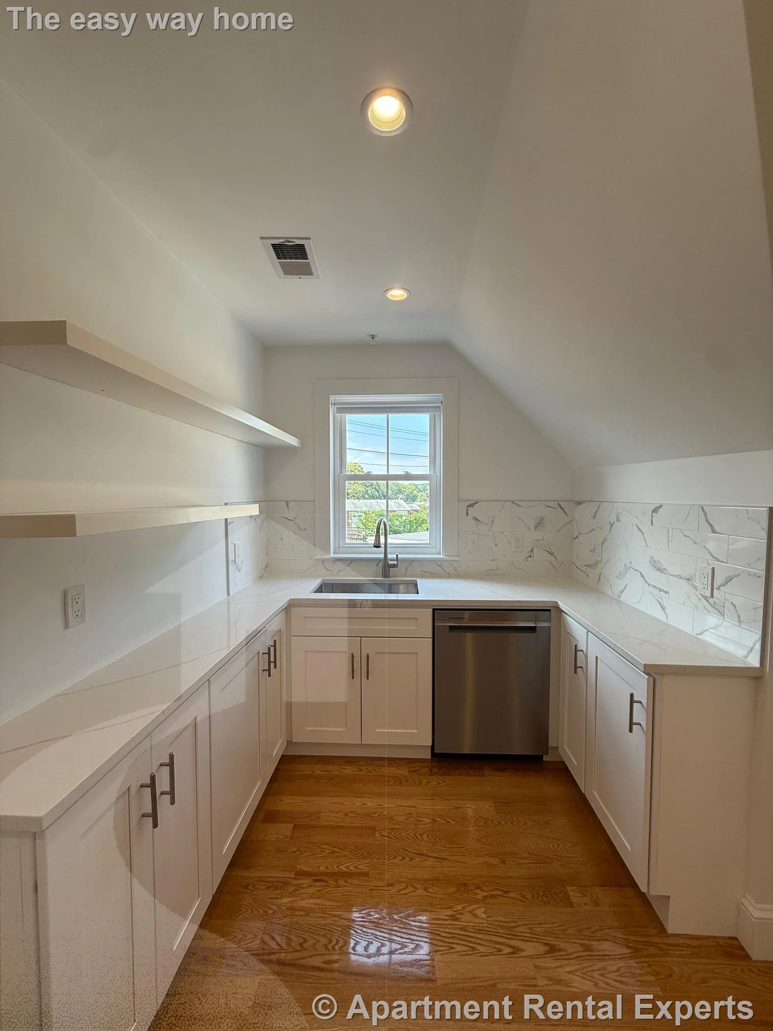 86 Orchard St, Tufts