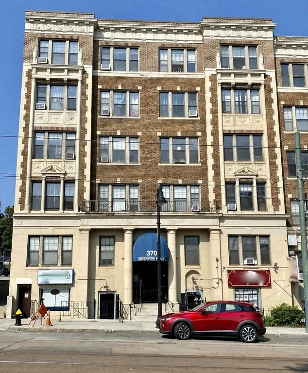 370 Chestnut Hill Ave, Brighton