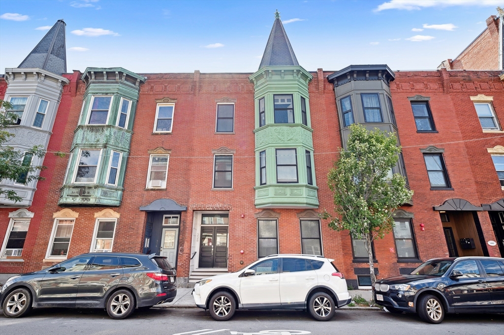 338 Meridian St, East Boston