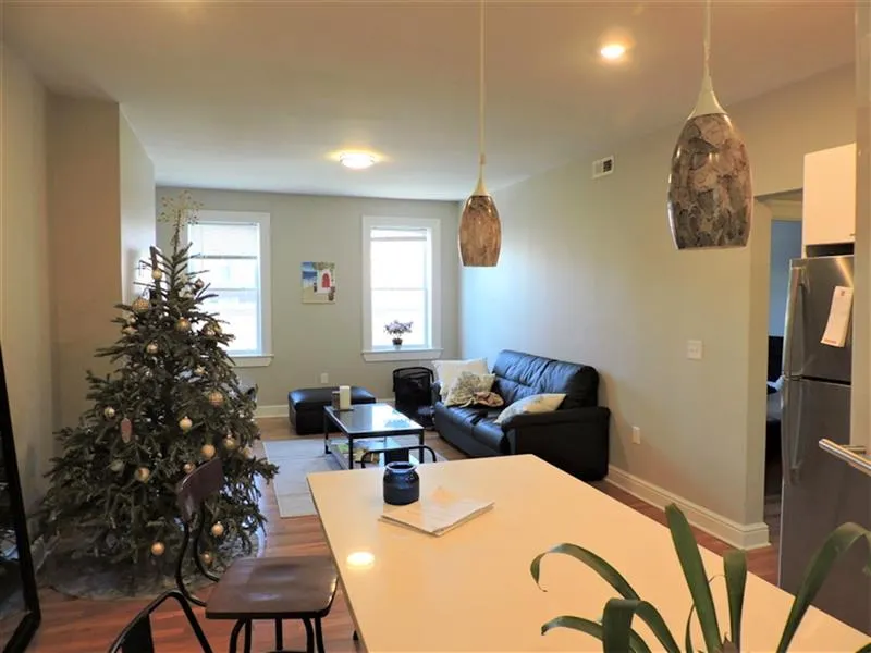 20 John F Kennedy St, Riverside