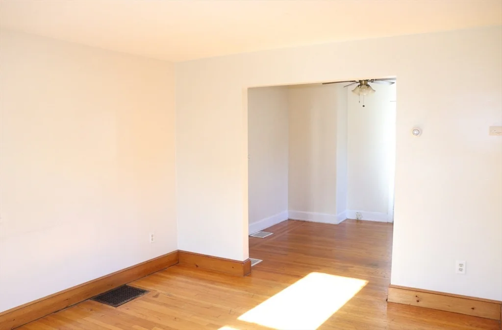 40 Baker Ave, Quincy