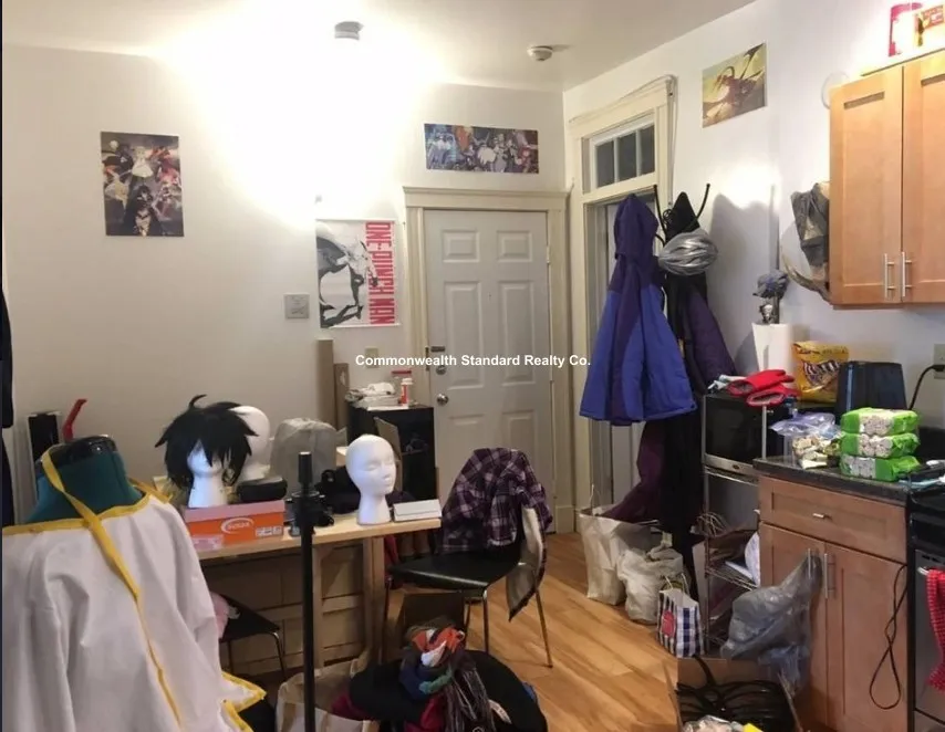 833 Beacon St, Fenway